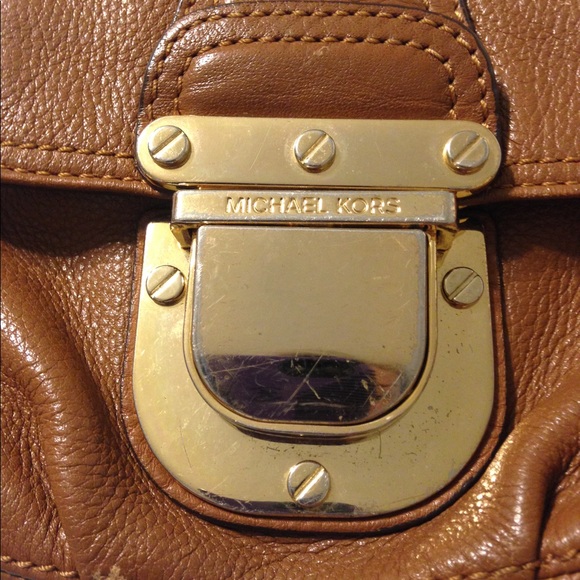 Michael Kors cross body purse - Picture 3 of 5